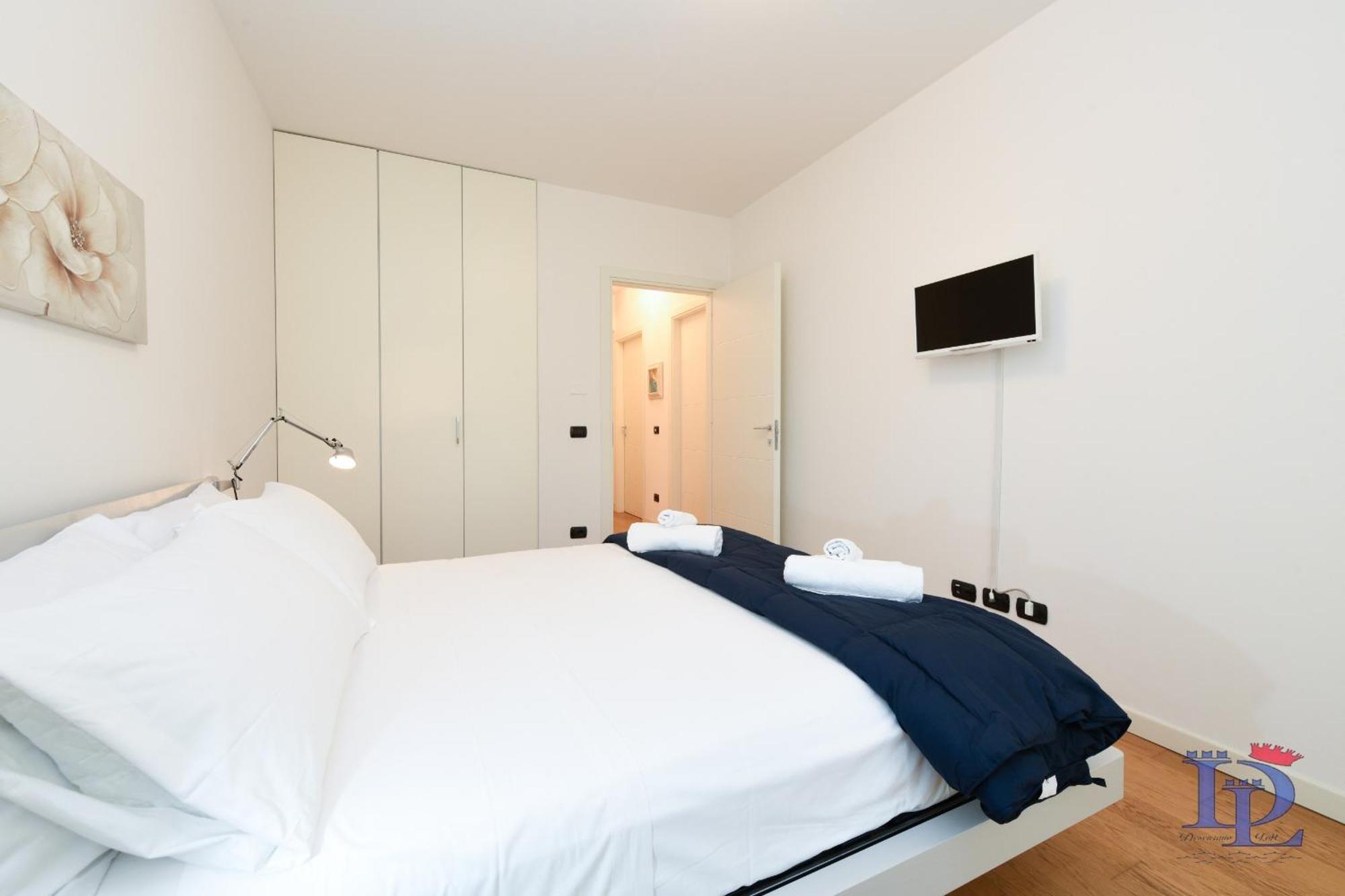 Desenzanoloft Official Partner Marriott Homes & -the Wind Rose Renovation 2025 Desenzano del Garda